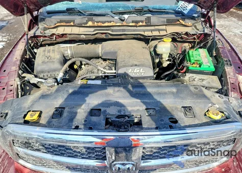 2018 Ram 1500 Slt z USA, uszkodzony, nr VIN 1C6RR7GG0JS120600